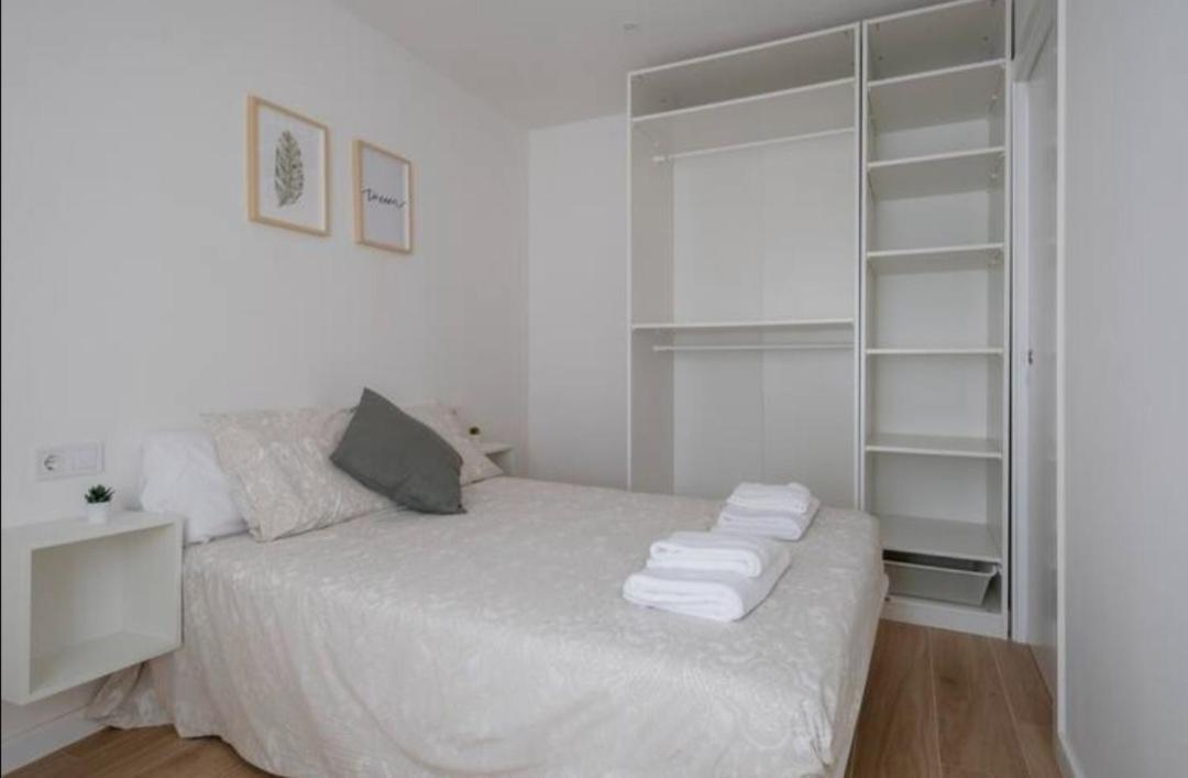 Apartment Close To The Beach Sant Adria de Besos Exterior foto